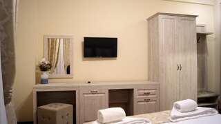 Отель Pensiunea Romeo Resort Фокшани Улучшенный номер с кроватью размера «king-size»-7